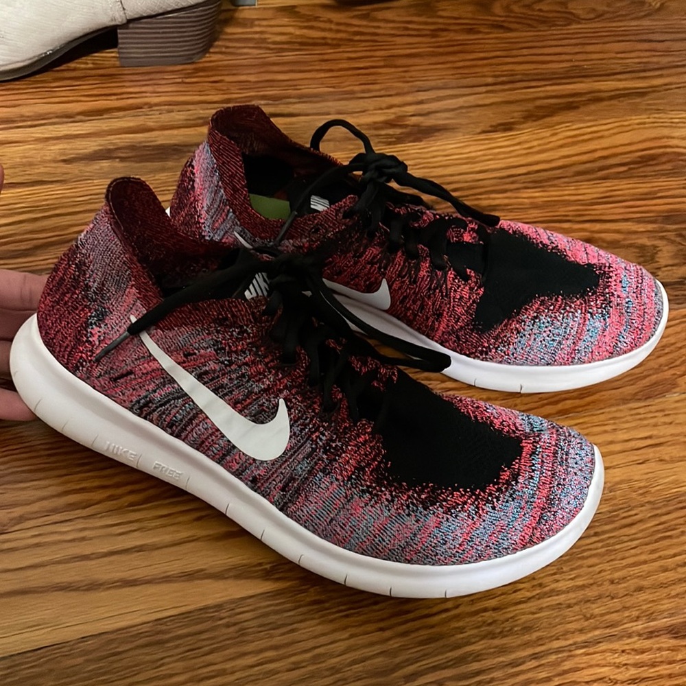 Women’s Nike shoes